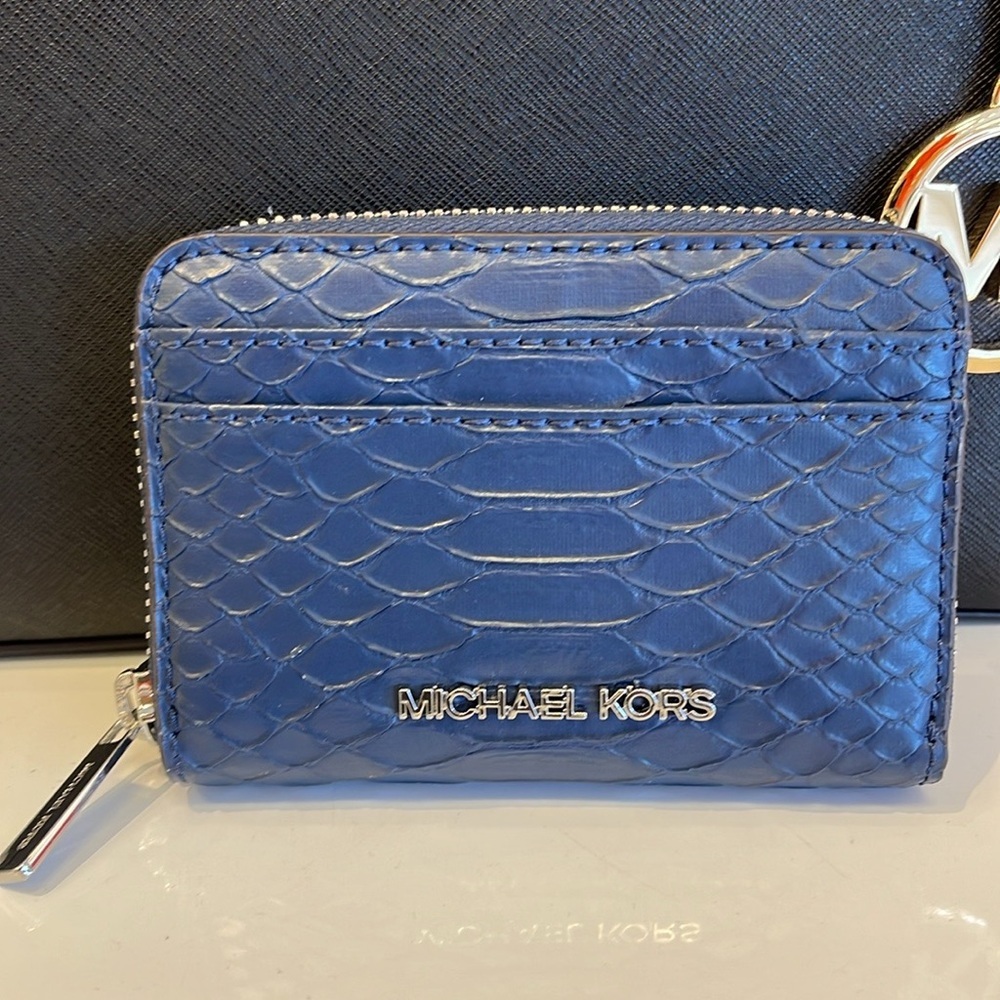 Michael Kors Women Medium Zip Around Card Case Coin Pouch Wallet Navy 
NWT